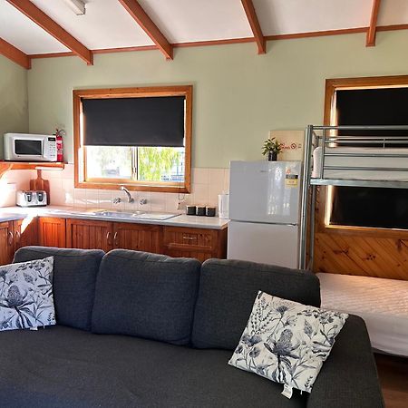 Millicent Lakeside Caravan Park Hotel ภายนอก รูปภาพ