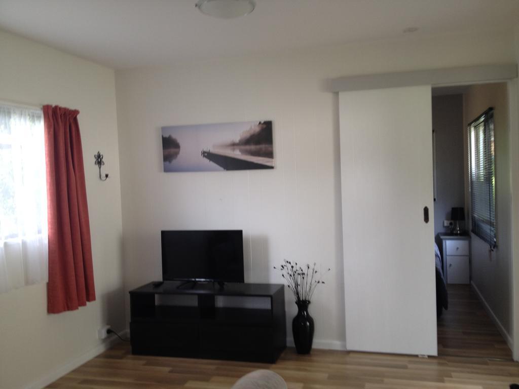 Millicent Lakeside Caravan Park Hotel ภายนอก รูปภาพ