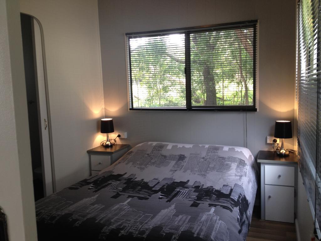 Millicent Lakeside Caravan Park Hotel ภายนอก รูปภาพ