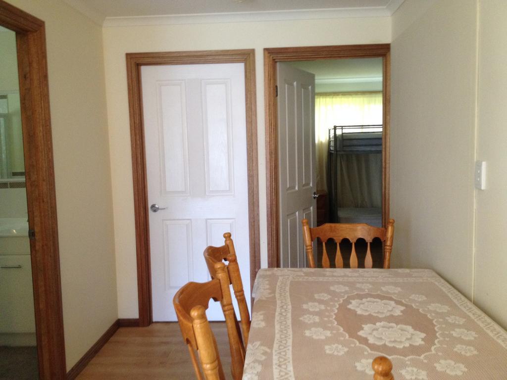 Millicent Lakeside Caravan Park Hotel ภายนอก รูปภาพ