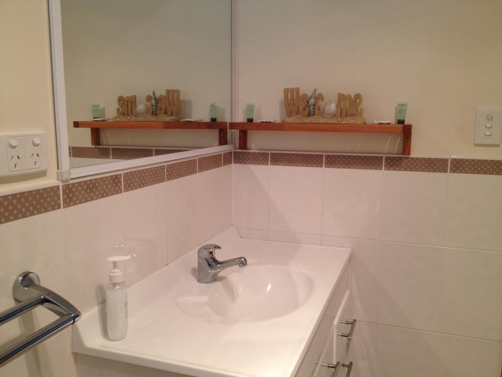 Millicent Lakeside Caravan Park Hotel ภายนอก รูปภาพ