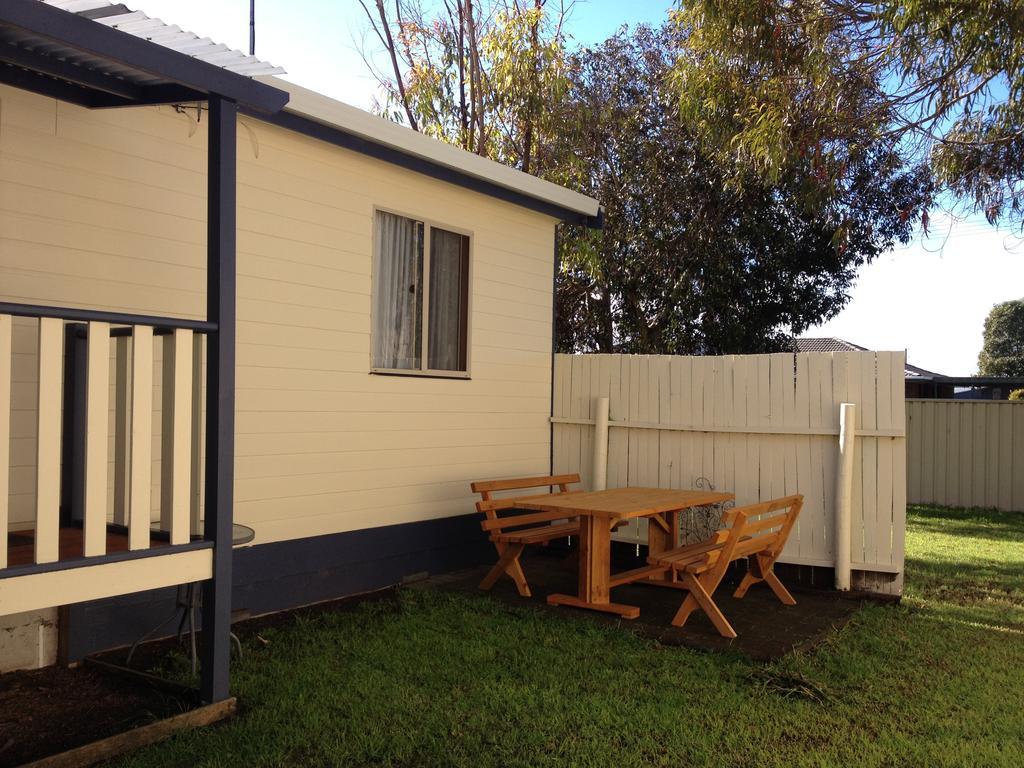 Millicent Lakeside Caravan Park Hotel ภายนอก รูปภาพ