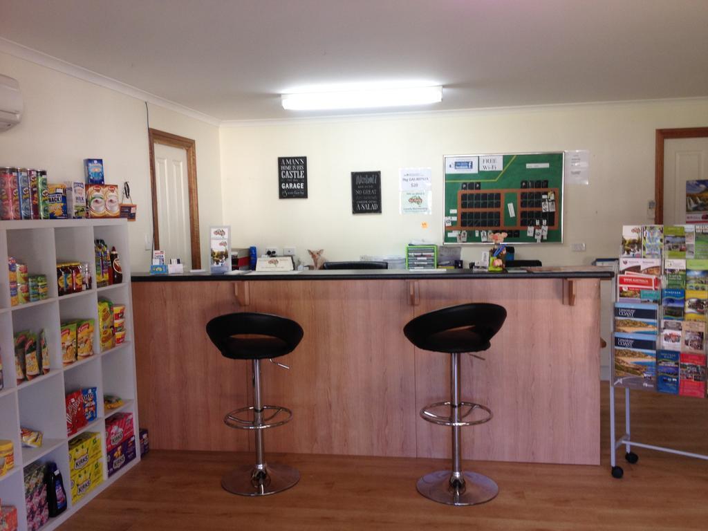 Millicent Lakeside Caravan Park Hotel ภายนอก รูปภาพ