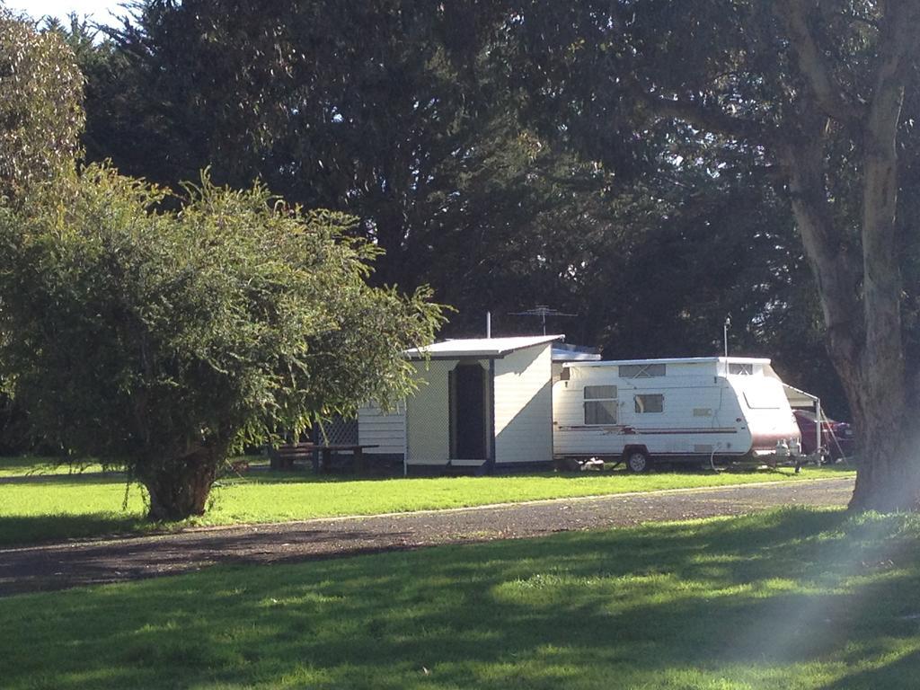 Millicent Lakeside Caravan Park Hotel ภายนอก รูปภาพ