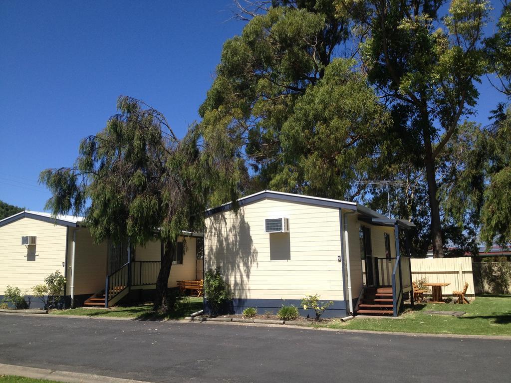 Millicent Lakeside Caravan Park Hotel ภายนอก รูปภาพ